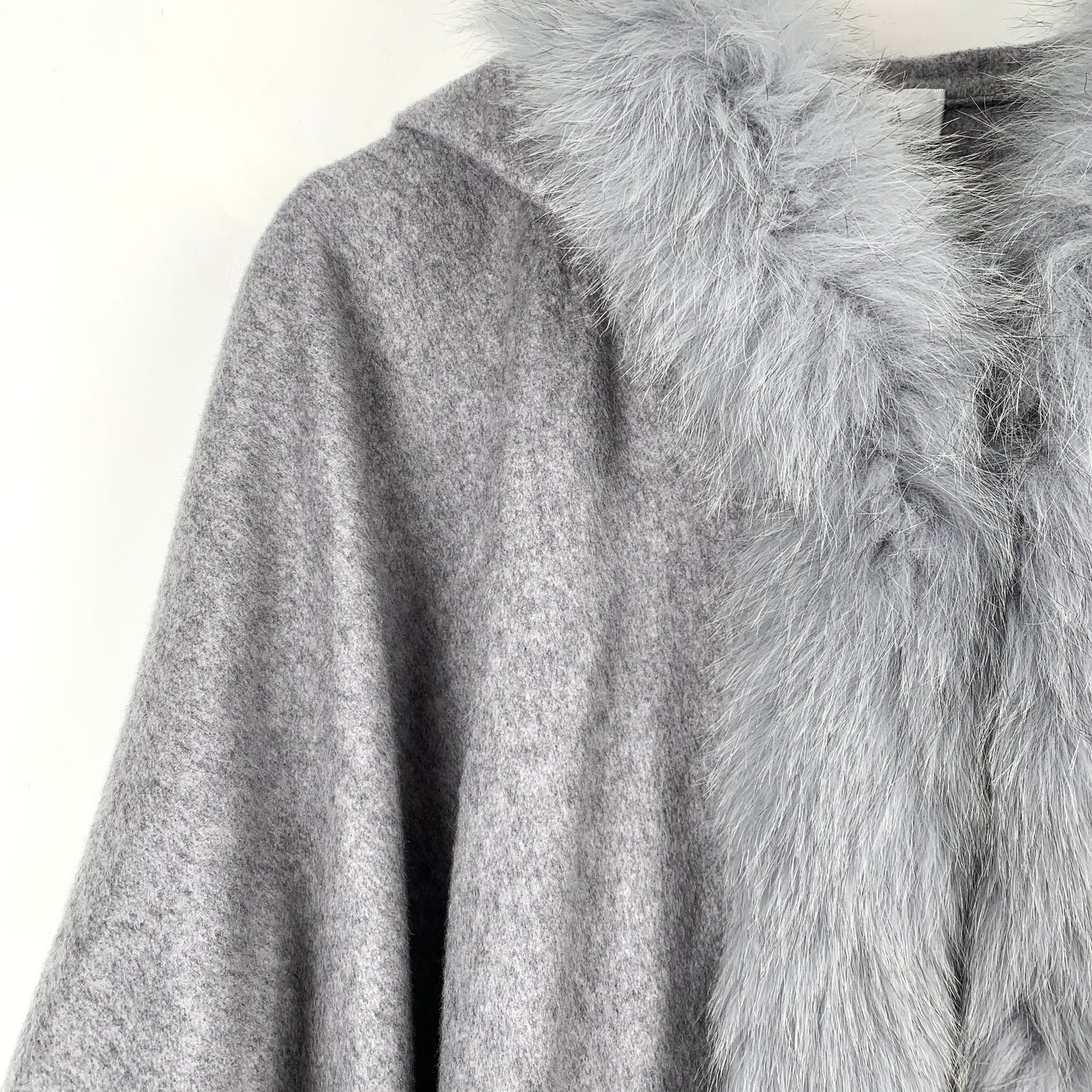 Maxmara Gray Cashmere Cape Coat with Fur Collar