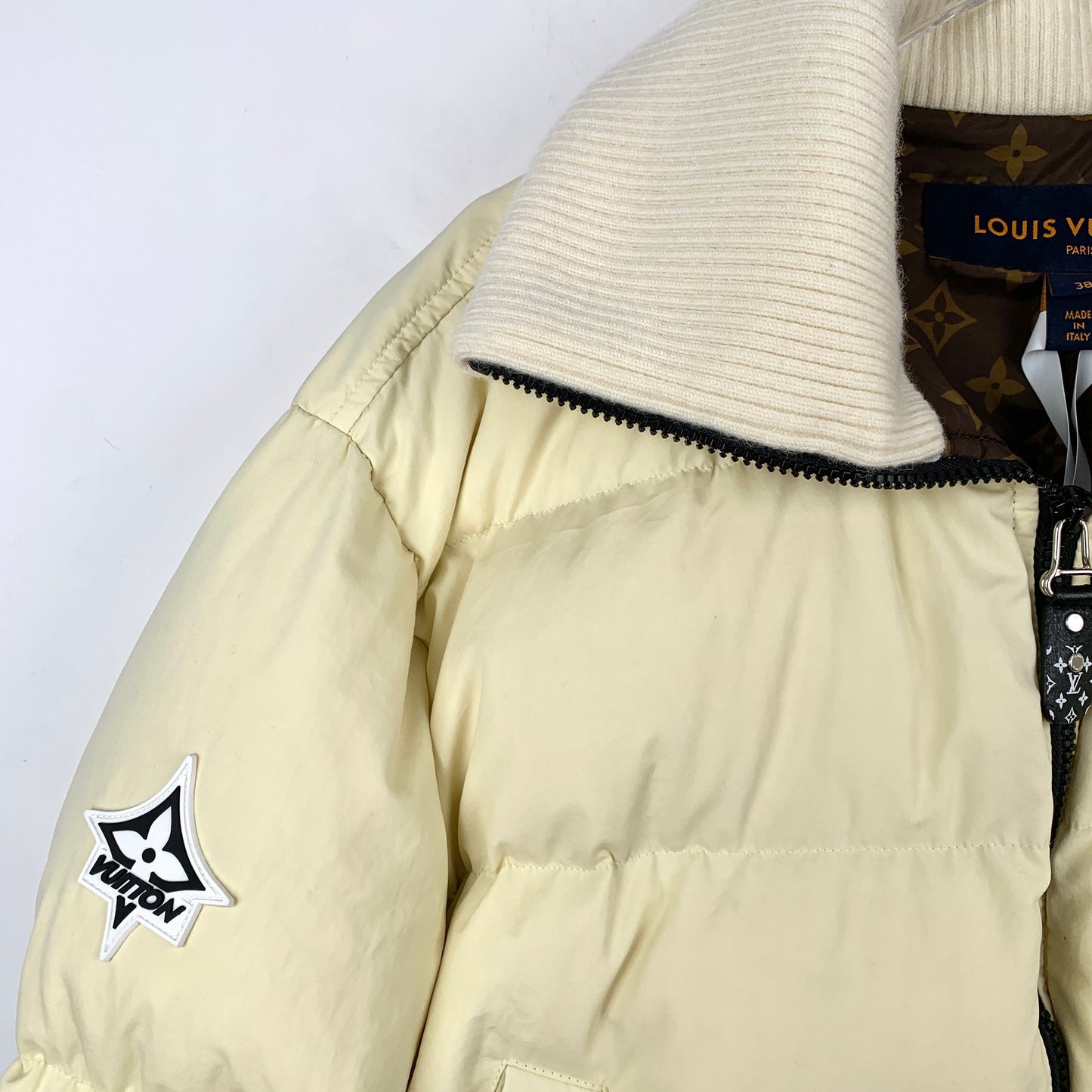 Louis Vuitton 2023 Beige Interior Logo Monogram Printed Down Jacket Zipper Coat