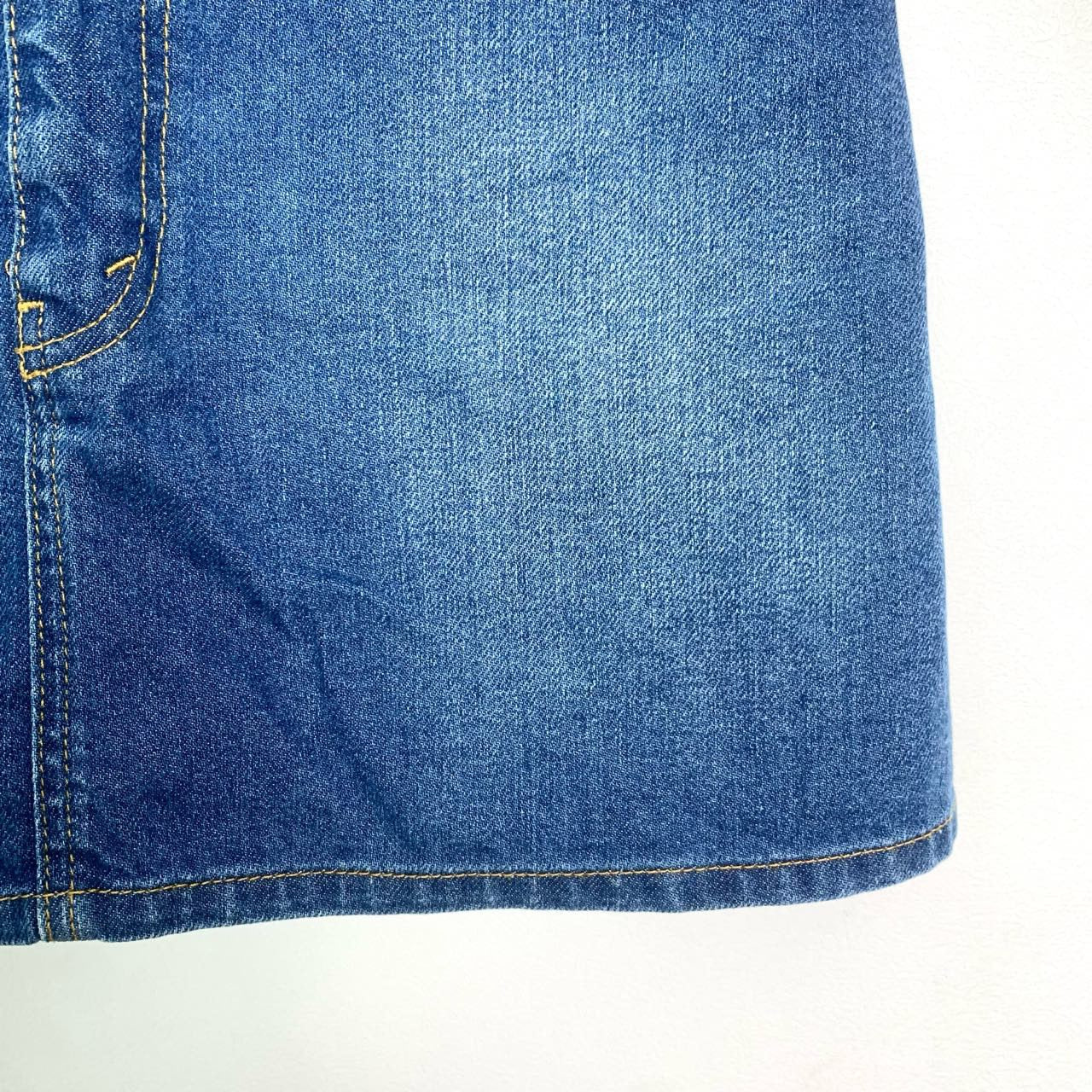 Gucci Blue Denim Mini Skirt with Floral Embroidery