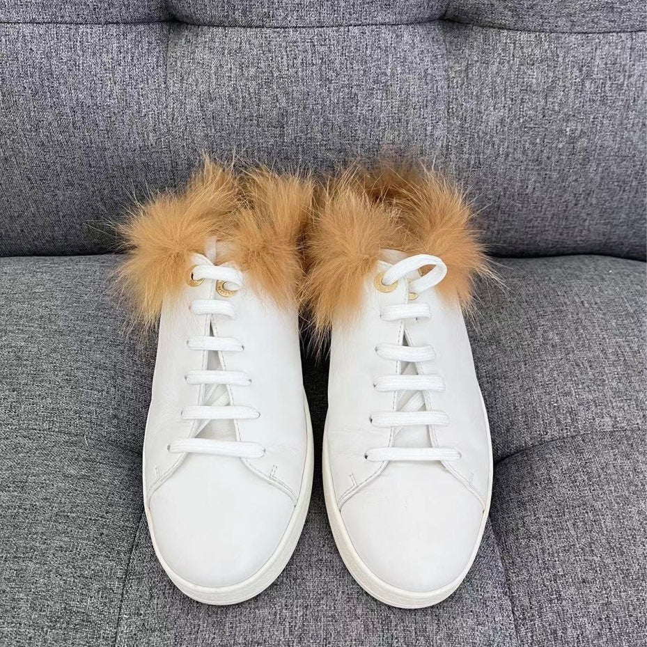 Louis Vuitton FRONTROW series furry casual sneakers