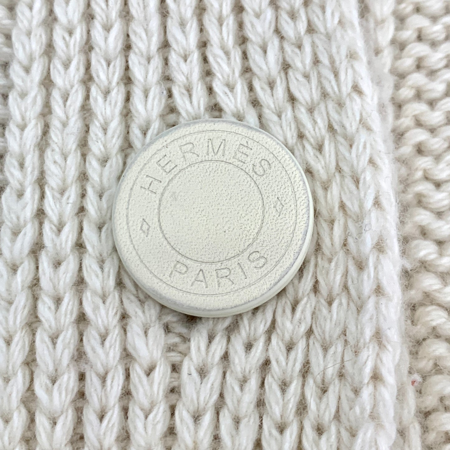 Hermès Beige Single-Breasted Mid-Length Cashmere Cardigan