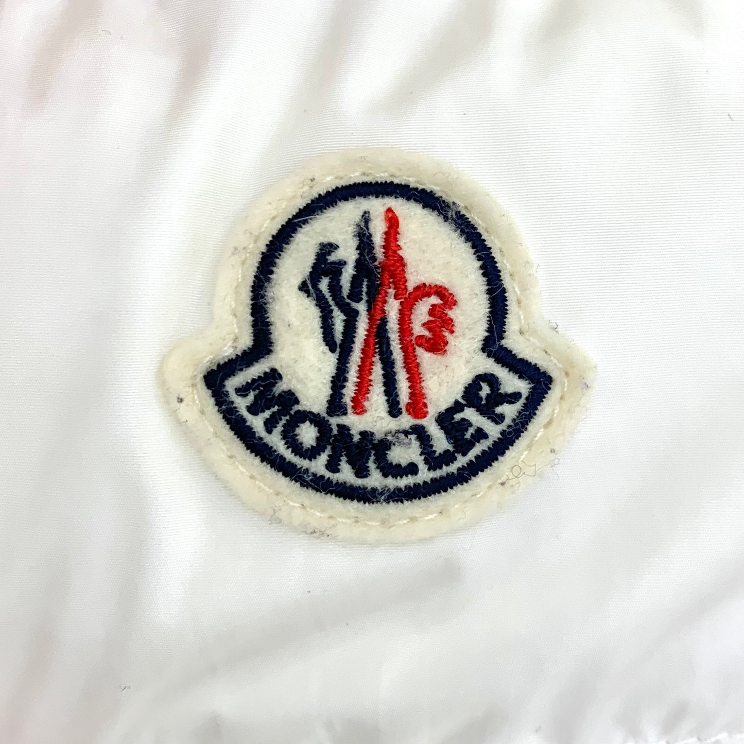 Moncler Betulong Series White Logo Patch Hooded Down Jacket