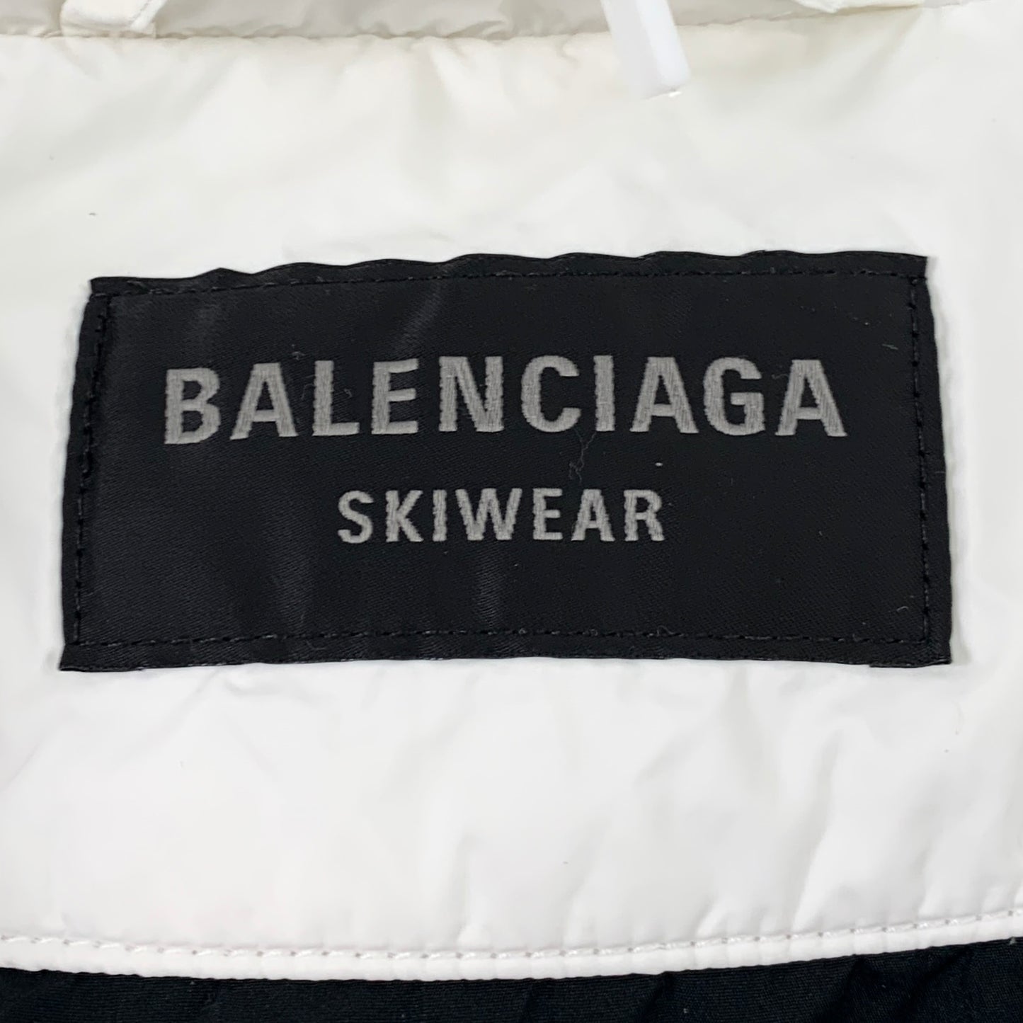 Balenciaga 2023 White Zip-Up Down Vest