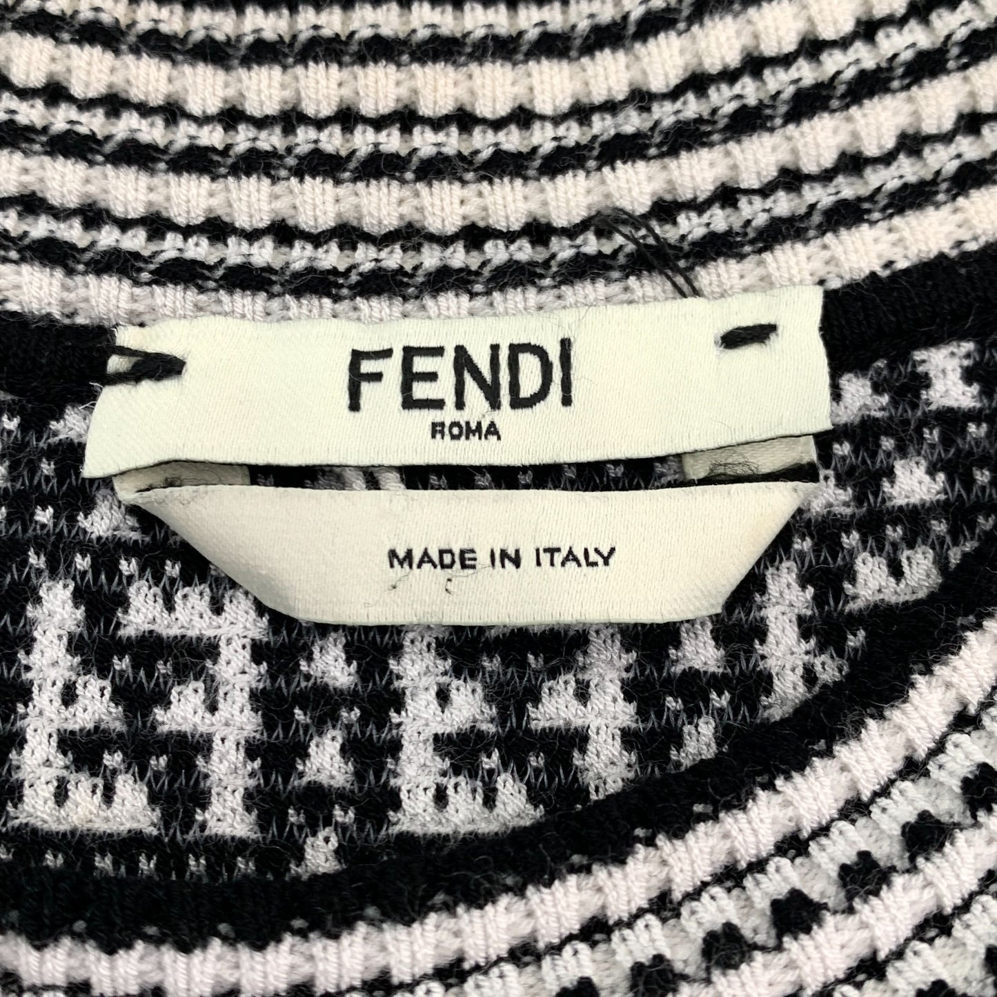 Fendi Roma Black & White Knit Monogram Pullover Top Size 40 M Round Neck Short Sleeve