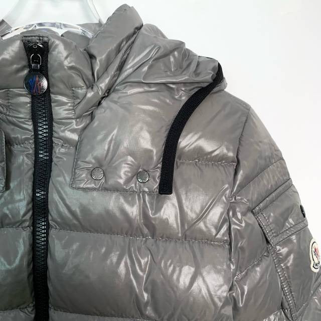 Moncler Bady Logo Silver Gray Quilted Down Hooded Jacket Coat with Zipper Closure Size 12A/98