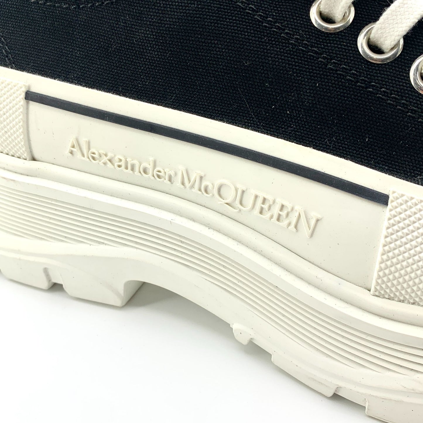 Alexander McQueen White & Black Thick Sole Lace-Up Sneakers (Size 42)