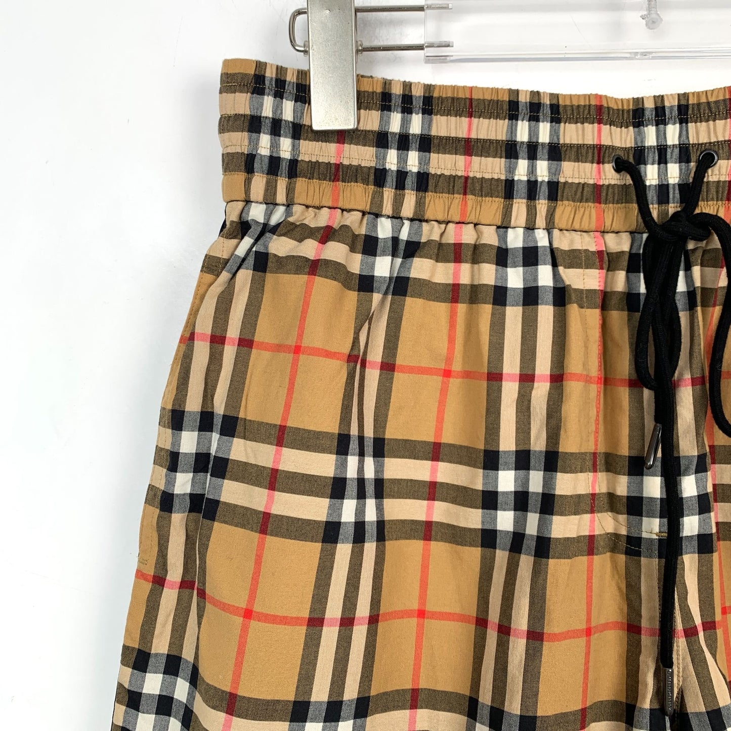 Burberry Plaid Elastic Waist Casual Shorts Size 4 For Men/Women 100% Cotton Beige & Black