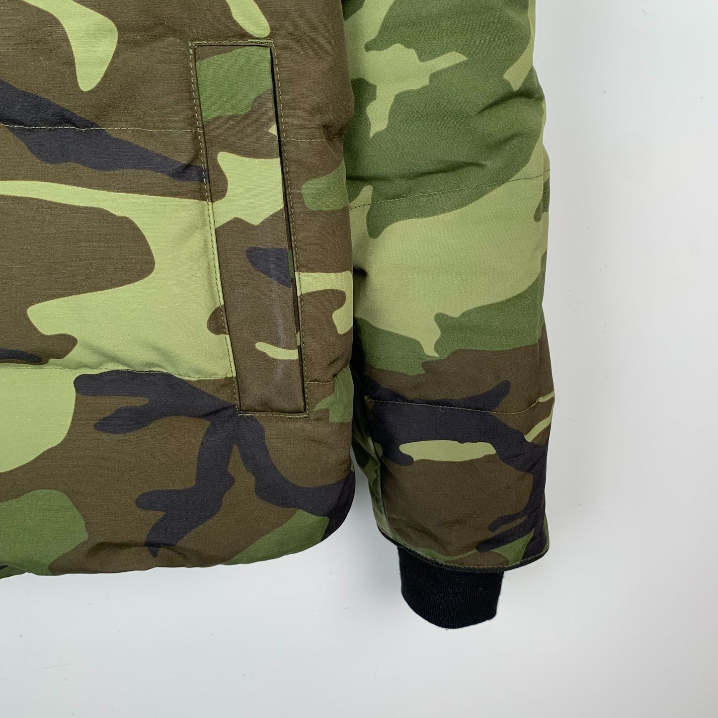 Canada Goose Camouflage Hooded Down Jacket XS