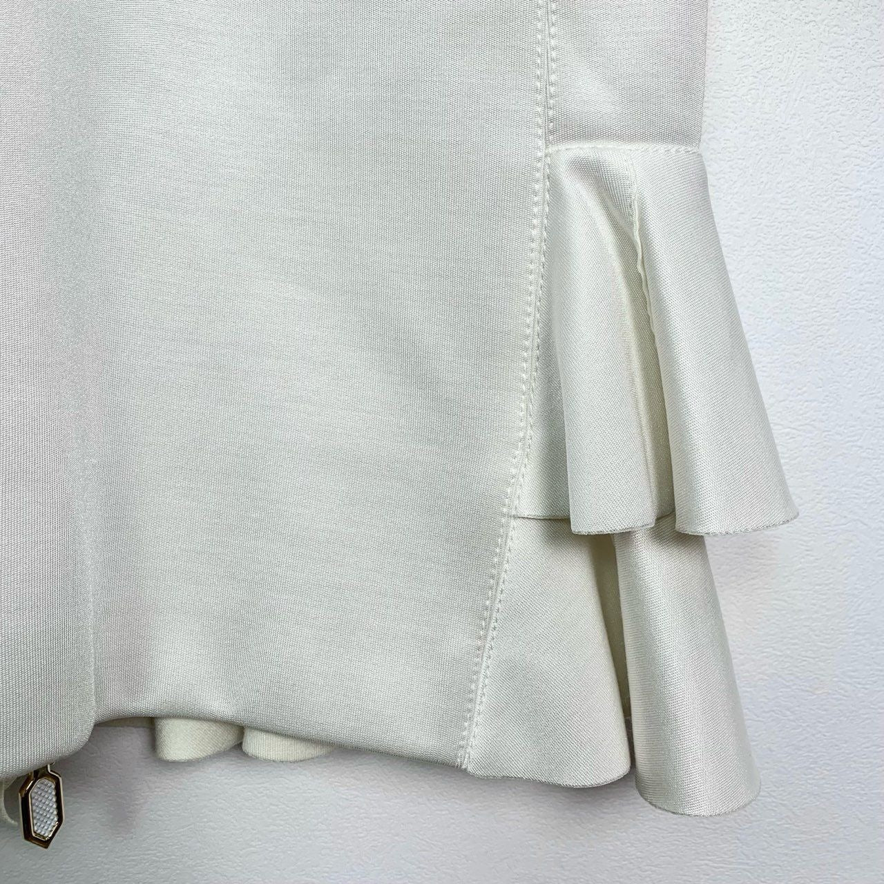 Louis Vuitton XS White Sleeveless Ruffle Hem Dress Made In Italy