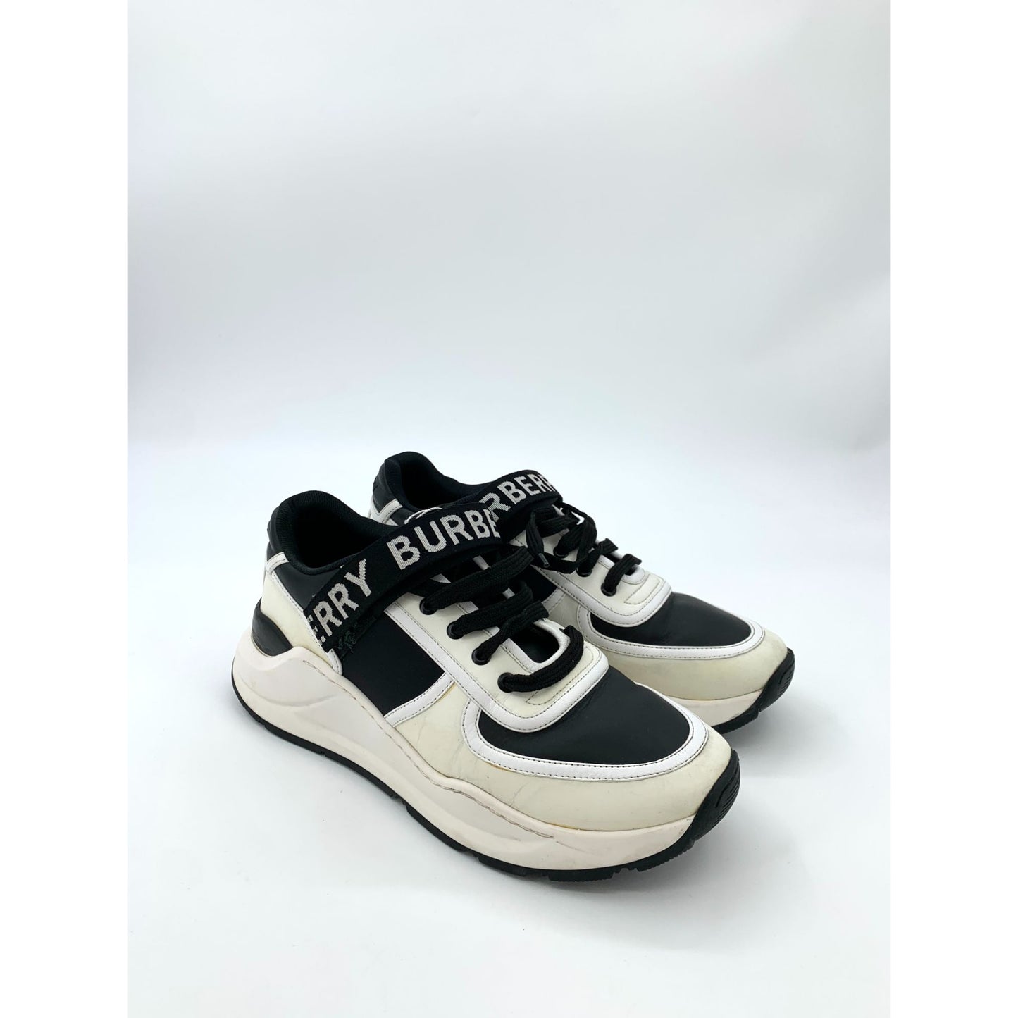 Burberry Black & White Logo Detail Leather Lace-Up Sneakers (Size 43)