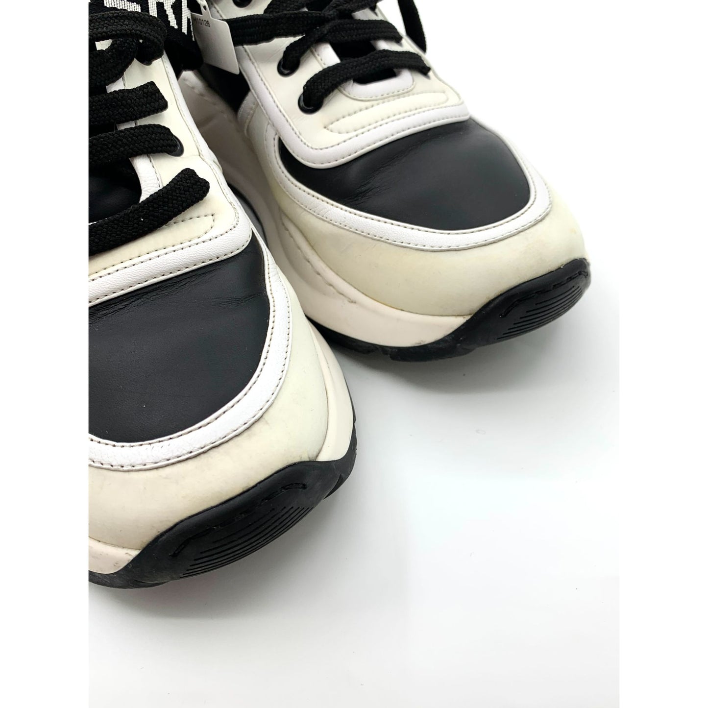 Burberry Black & White Logo Detail Leather Lace-Up Sneakers (Size 43)